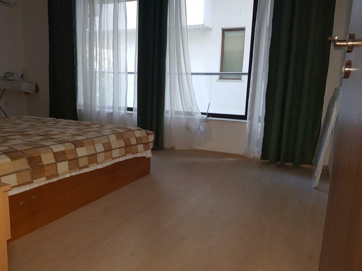 Sea Garden Marina 2 Apartment Várna Kültér fotó