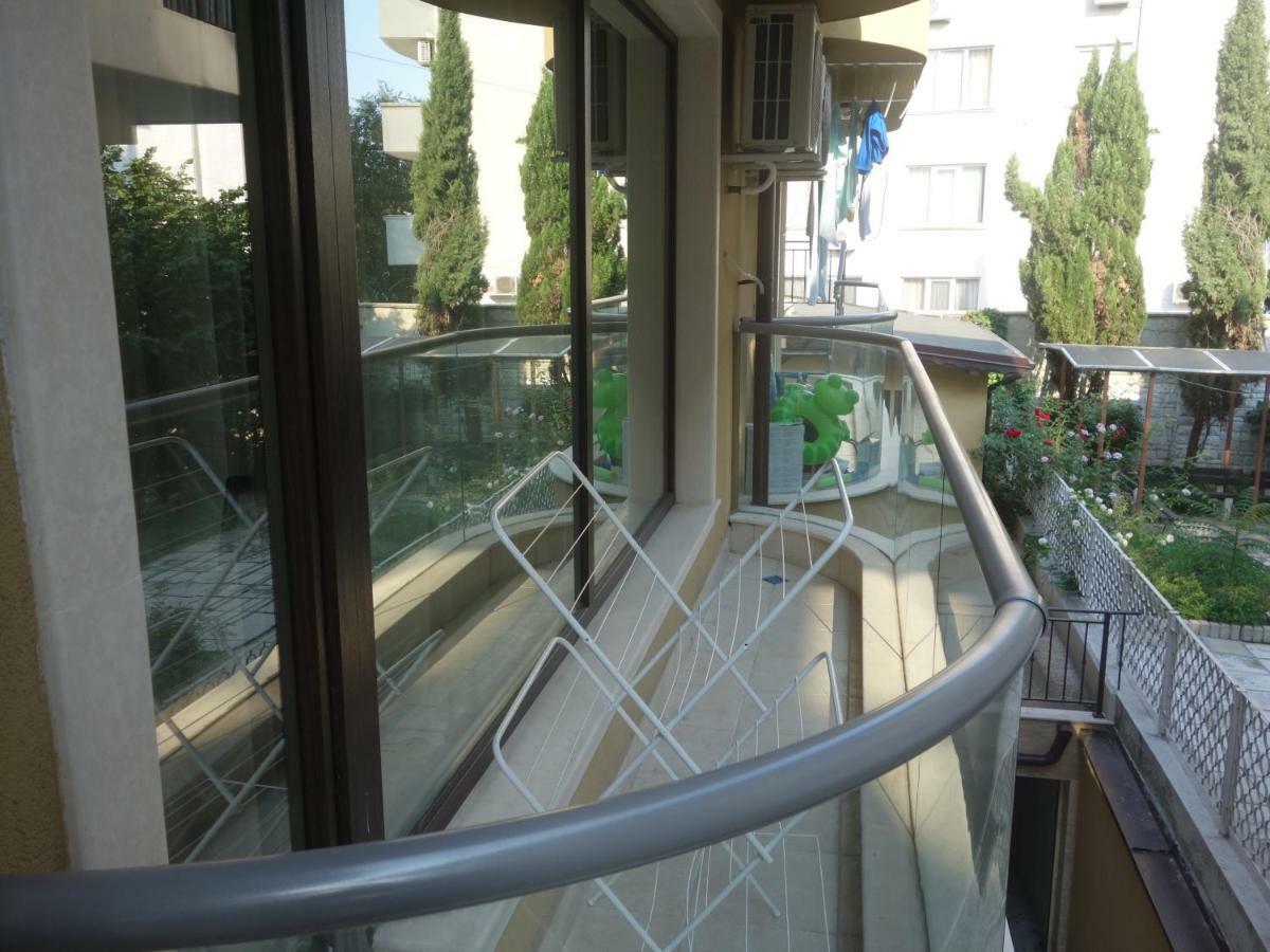 Sea Garden Marina 2 Apartment Várna Kültér fotó